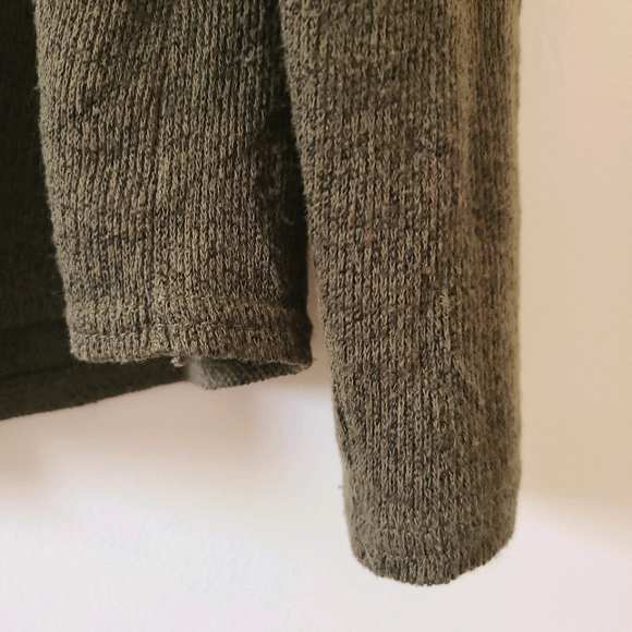 Cottagecore Turtleneck - Picture 3 of 5